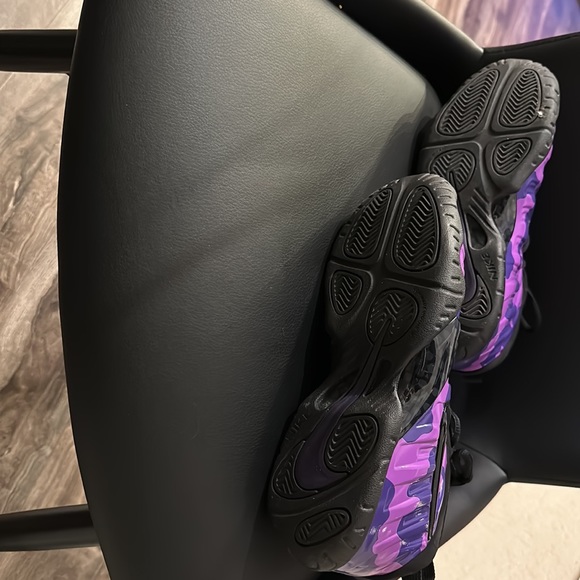 Nike Air Foamposite Pro purple Camo - Picture 2 of 4